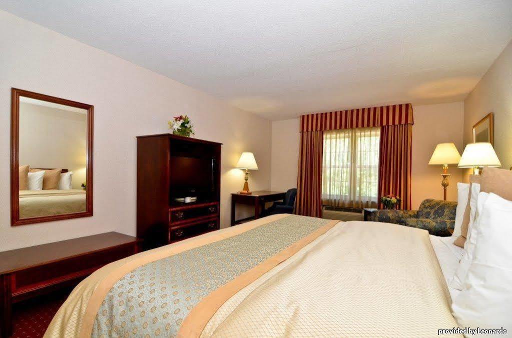 Best Western Plus Morristown Inn-Florham Park Номер фото