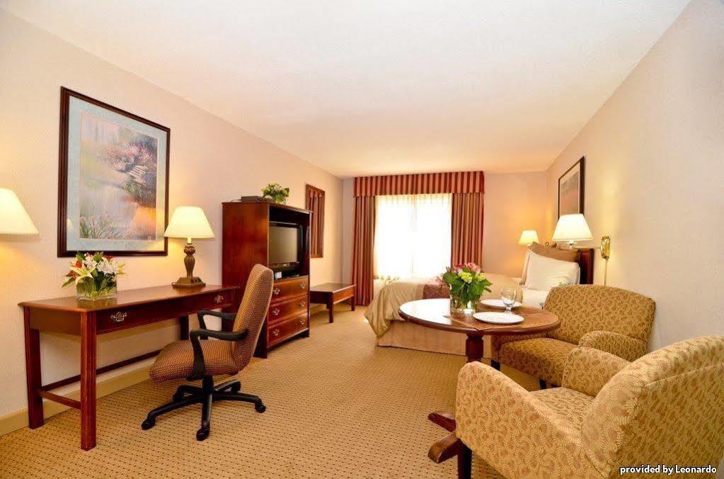 Best Western Plus Morristown Inn-Florham Park Номер фото