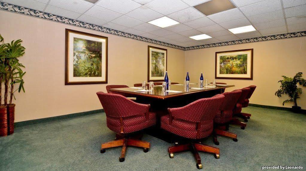 Best Western Plus Morristown Inn-Florham Park Удобства фото